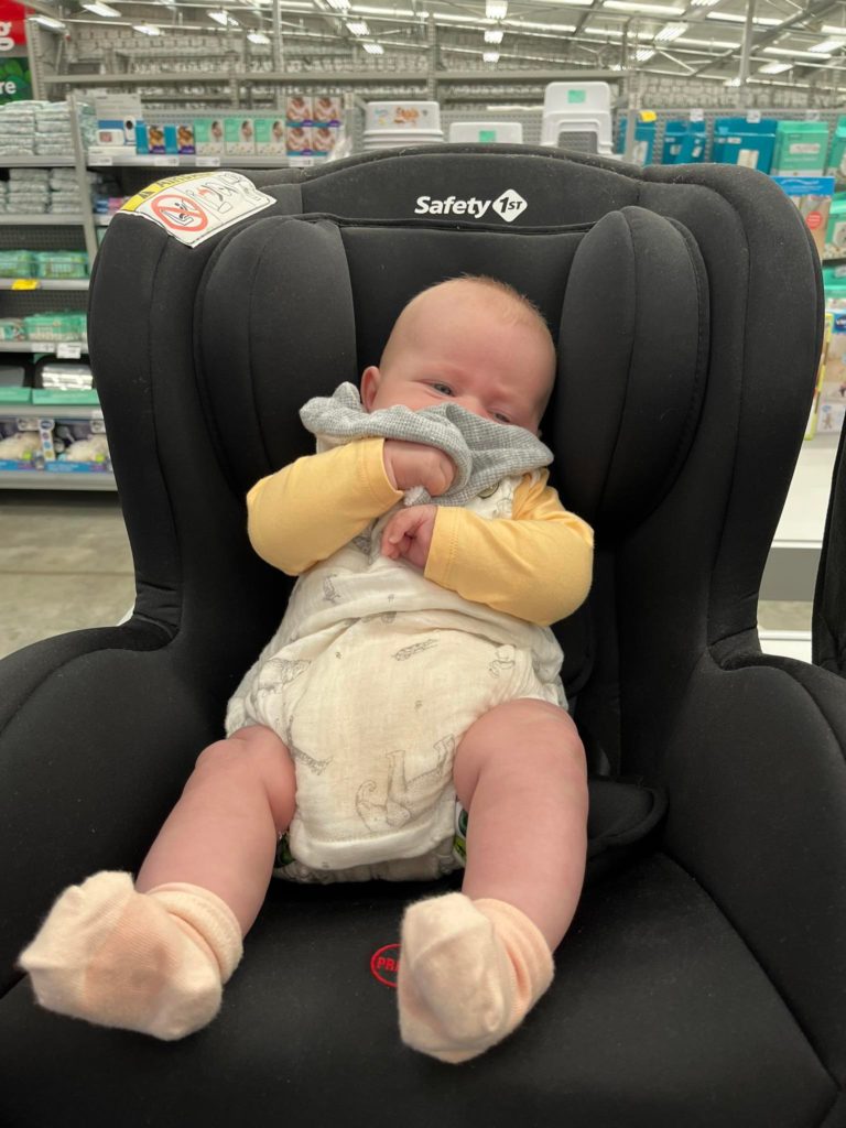 baby in carseat suitable for pavlik harness